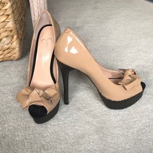Jessica Simpson peep toe heels